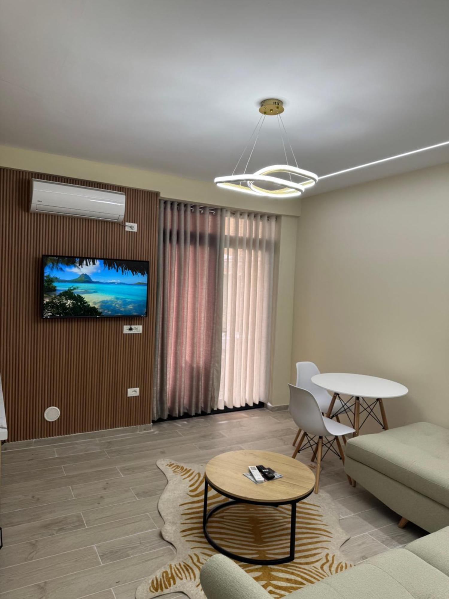Fab's Leilighet Durrës
